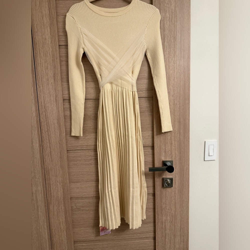 Elegant Cream Long Sleeve Dress